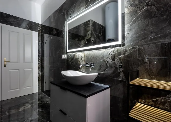Elegant Heritage With Modern Comfort Vienna