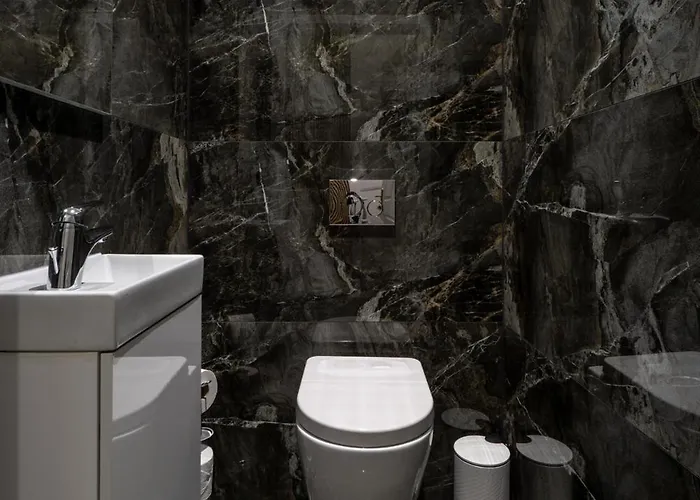 Elegant Heritage With Modern Comfort *